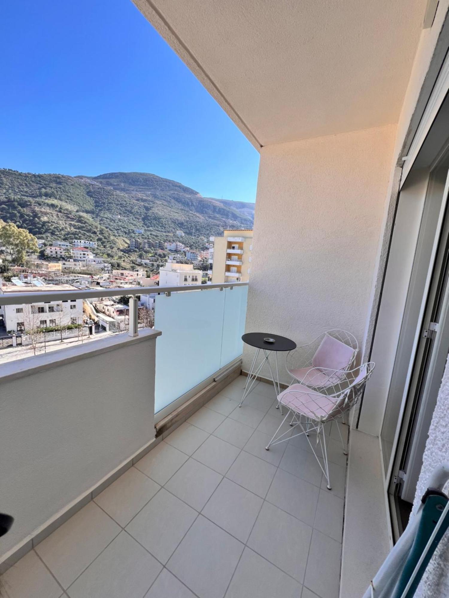 Mini Hotel&Maxi Room Vlorë Esterno foto