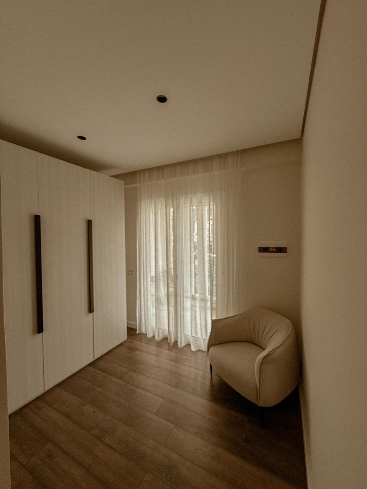 Mini Hotel&Maxi Room Vlorë Esterno foto